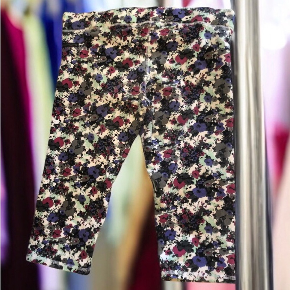 Hurley paint splash womanʻs capri pants